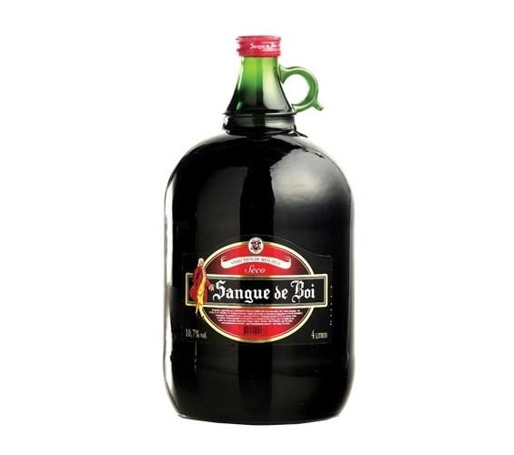 Vinho Brasileiro Tinto Suave Sangue de Boi Serra Gaúcha Garrafa 4l